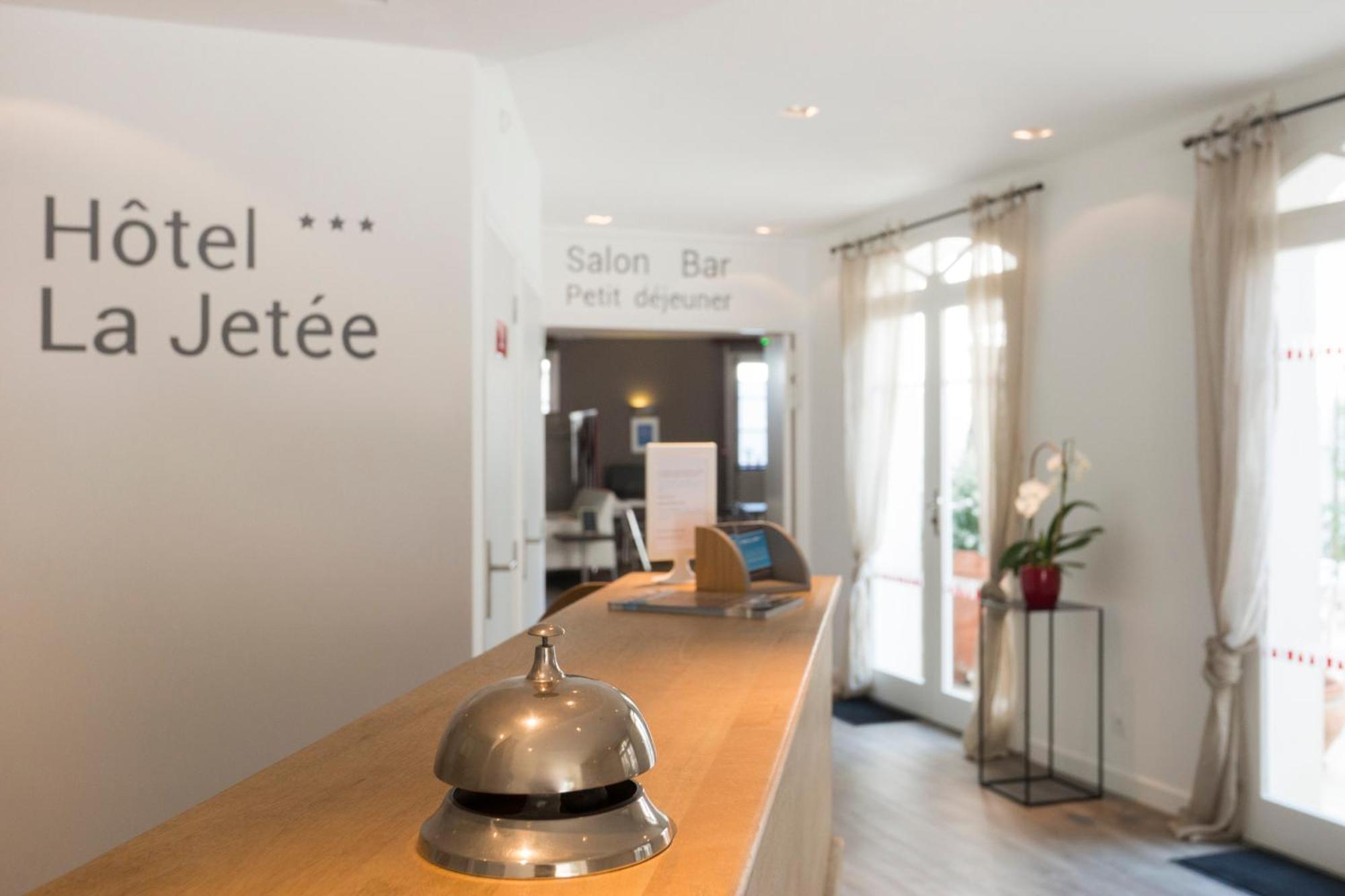 Hotel La Jetee Saint-Martin-de-Re Bagian luar foto