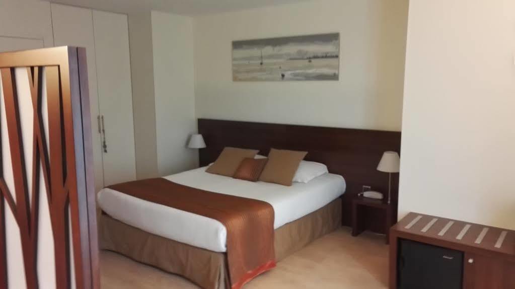 Hotel La Jetee Saint-Martin-de-Re Bagian luar foto